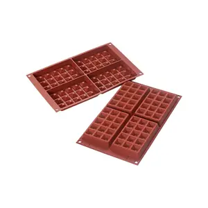 Stampo in silicone Silikomart Sf 155 Waffel Classic image-0