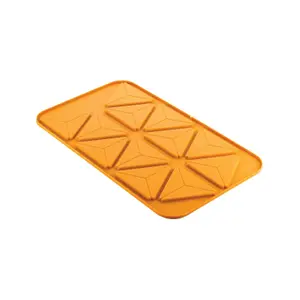 Silicone mold Silikomart Triangolo 3.0 image-0