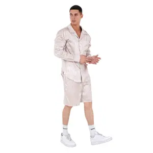 Camisa de satén con monograma Sixth June image-5