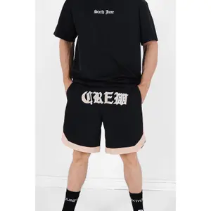 T-shirt oversize gotico Sixth June image-2