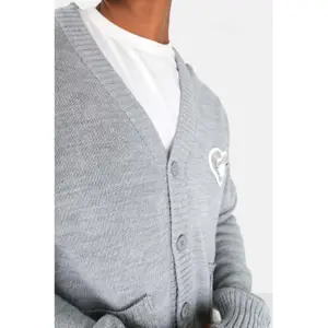 Cardigan de malha com coração bordado Sixth June image-5