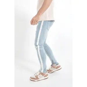 Jeans com buracos e faixa branca Sixth June image-3