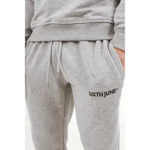 Pantaloni da jogging soft con logo ricamato Sixth June image-6