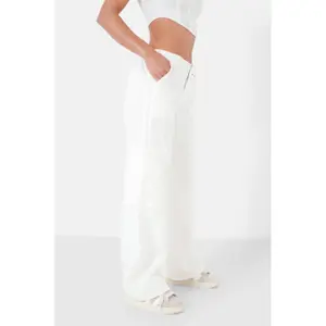 Pantalones cargo fluidos forrados mujer Sixth June image-3