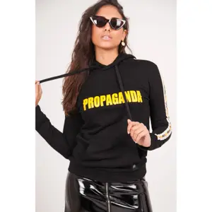 Camisola com capuz para mulher Sixth June Propaganda image-3