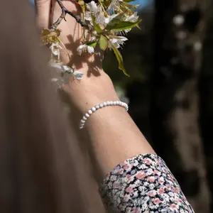 Howlite stone bracelet for women Sloya Serena image-3