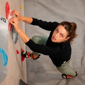 Women's long sleeve pocket t-shirt Snap Climbing image-4