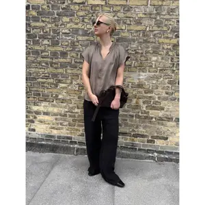 Γυναικείο T-shirt Soaked in Luxury Paris image-5