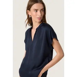 Γυναικείο T-shirt Soaked in Luxury SLParis image-5