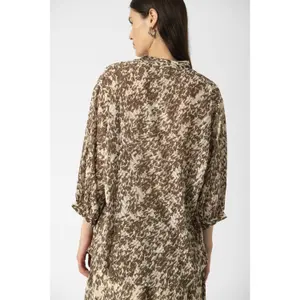 Women's blouse Soaked in Luxury Osaka Amily image-4