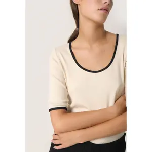 T-shirt til kvinder Soaked in Luxury Naida image-5