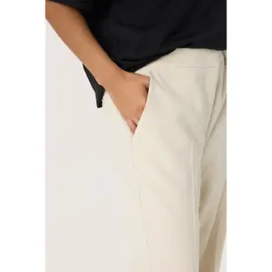 Women's Trousers Soaked in Luxury Cewtona image-5
