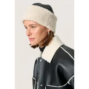 Woman hat Soaked in Luxury SLTonya image-3
