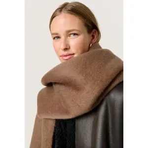 Women's scarf Soaked in Luxury Hinya image-4