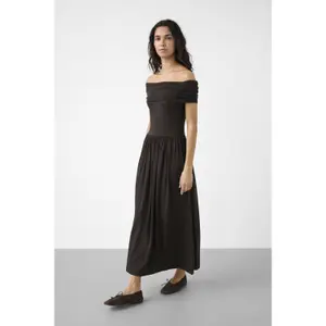 Klänning för kvinnor Soaked in Luxury Hanadi image-4