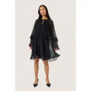 Women's dress Soaked in Luxury Harietta image-2