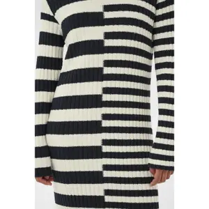 Women's dress Soaked in Luxury Zillia image-5