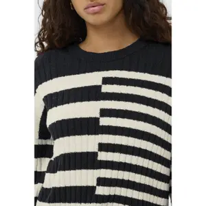 Woman sweater Soaked in Luxury SLZillia image-5