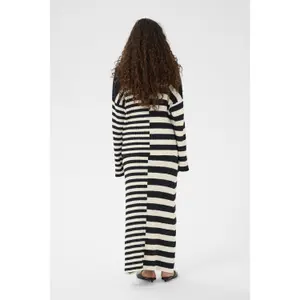 Woman sweater Soaked in Luxury SLZillia image-4