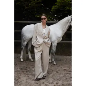 Blazer da donna Soaked in Luxury Sofia image-4