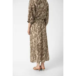 Women's skirt Soaked in Luxury Osaka Taya image-4