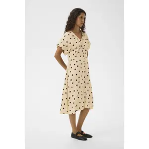 Women's dress Soaked in Luxury Arjana Balloon image-2