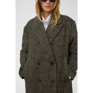 Women's coat Soaked in Luxury Slcova image-2