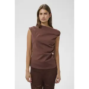 Women's T-shirt Soaked in Luxury Eirlys image-2