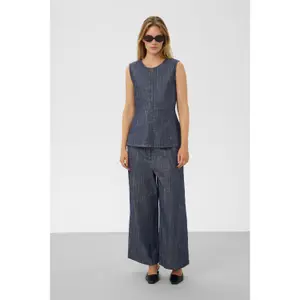 Women's Trousers Soaked in Luxury Lufira image-2