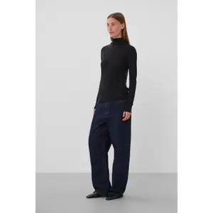 Women's high neck T-shirt Soaked in Luxury Inana image-2