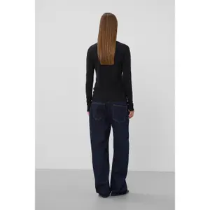 Women's high neck T-shirt Soaked in Luxury Inana image-5