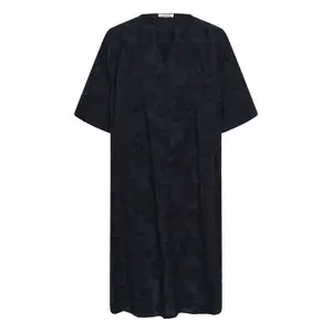 Women's dress Soaked in Luxury Aronia image-0