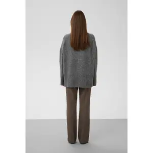 Woman sweater Soaked in Luxury Slbean image-4