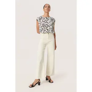 T-shirt de mulher Soaked in Luxury Zaya image-3