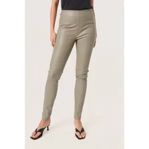 Mallas para mujer Soaked in Luxury Kaylee PU image-2