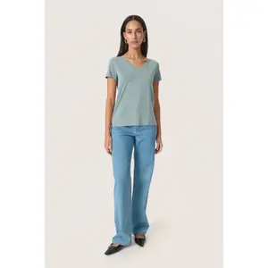 T-Shirt Soaked in Luxury Columbine image-1