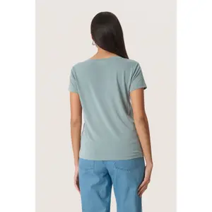 T-Shirt Soaked in Luxury Columbine image-4