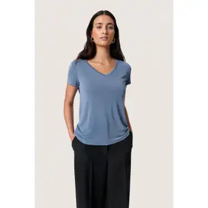 Damska koszulka z dekoltem w szpic Soaked in Luxury Columbine image-4