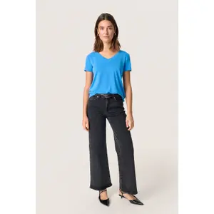 T-Shirt Soaked in Luxury Columbine image-1