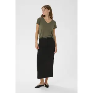 T-Shirt Soaked in Luxury Columbine image-2