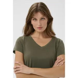 T-Shirt Soaked in Luxury Columbine image-3