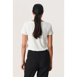 T-Shirt Soaked in Luxury Columbine image-2