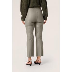 Pantaloni da donna Soaked in Luxury Kaylee PU Kickflare image-4