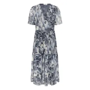 30404666-303379-robe-femme-soaked-in-luxury-aldora-dark-navy-landscape-print