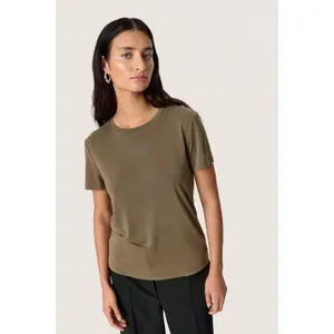 T-Shirt Soaked in Luxury Columbine image-5