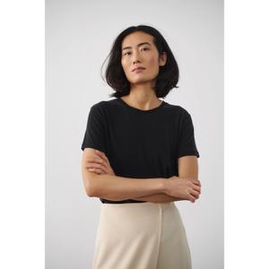 30404678-40050-women-s-t-shirt-soaked-in-luxury-columbine-black