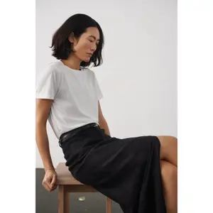 T-shirt de mulher Soaked in Luxury Columbine image-6