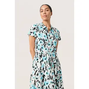 Vestuário feminino Soaked in Luxury Arjana Boho Campaign image-4