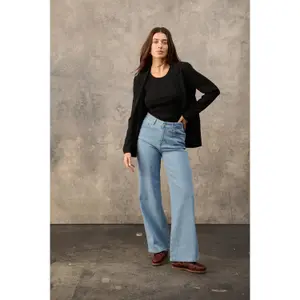 Women's blazer Soaked in Luxury Shirley image-3