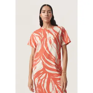 Women's t-shirt dress Soaked in Luxury Eva image-5